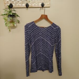 Suzy Shier Navy and White Patterned Chevron Design Women's Top Size Small